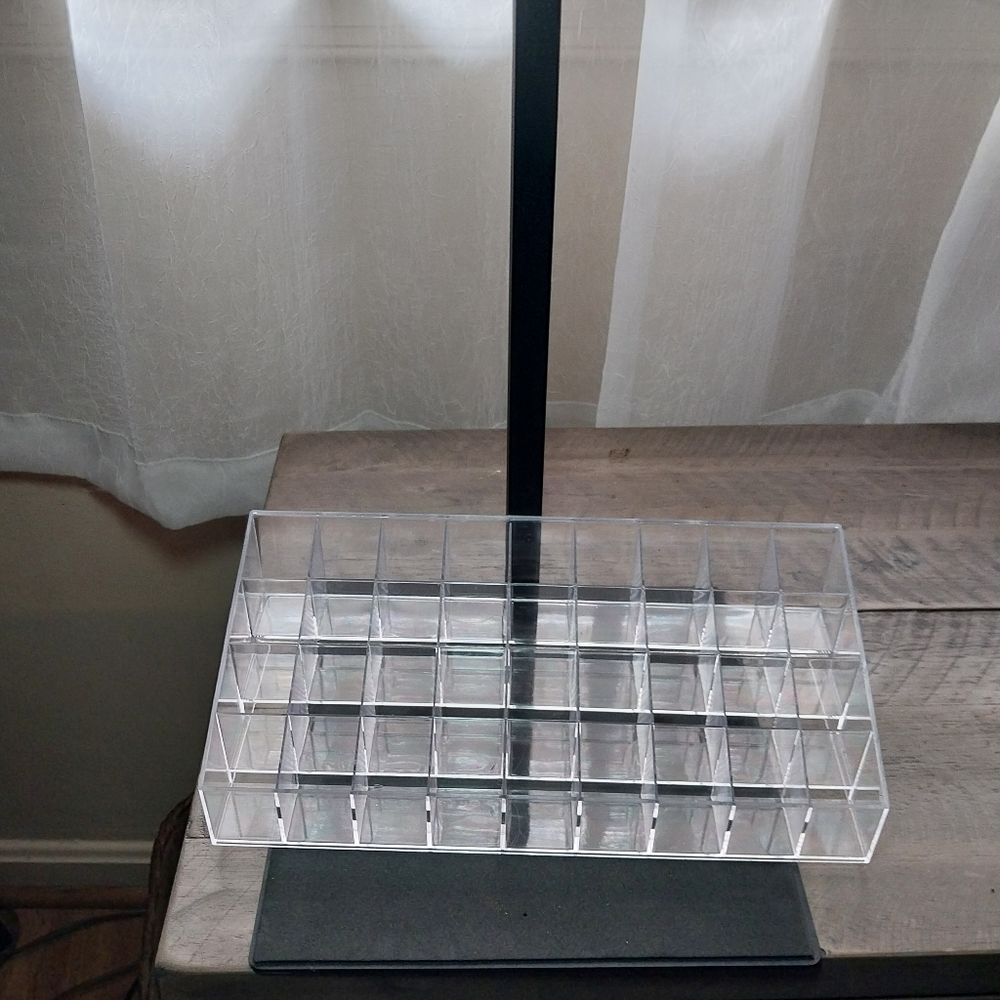 36 Lipstick Holder